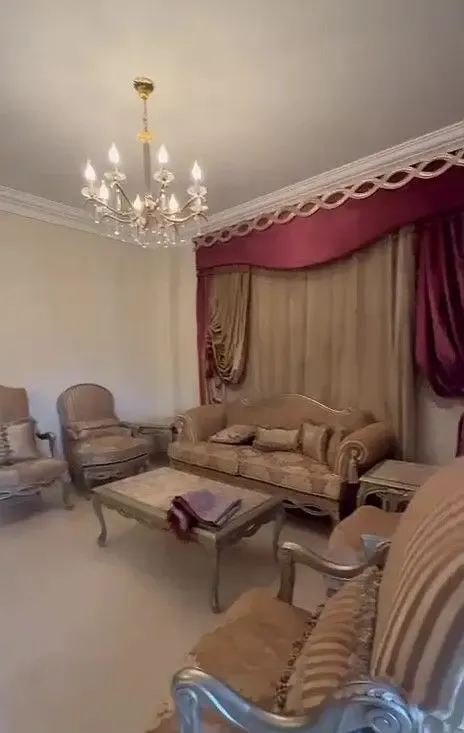 Distinct apartment for rent in the 7th district, Sheikh Zayed