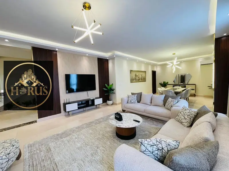 Duplex for daily rent in Beverly Hills