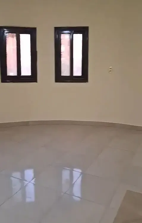 200 sqm apartment for rent in South Academy, 1st floor