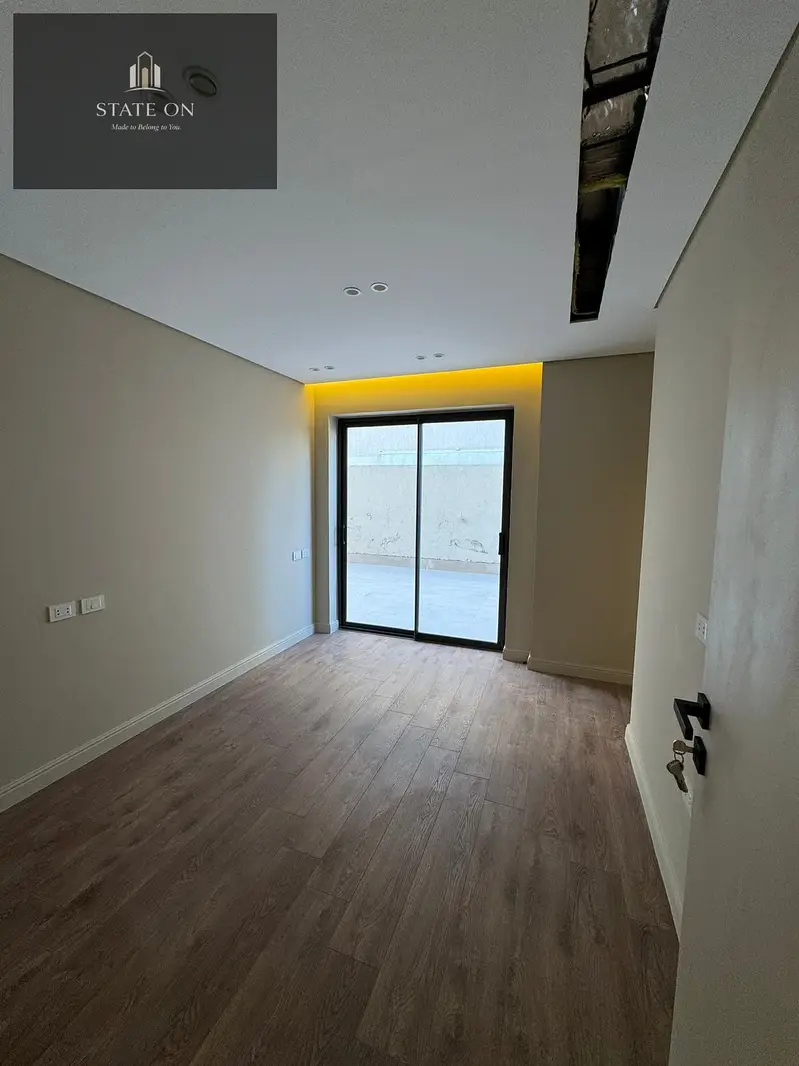 Luxurious apartment with a private garden and pool for rent in Lake View Residence
