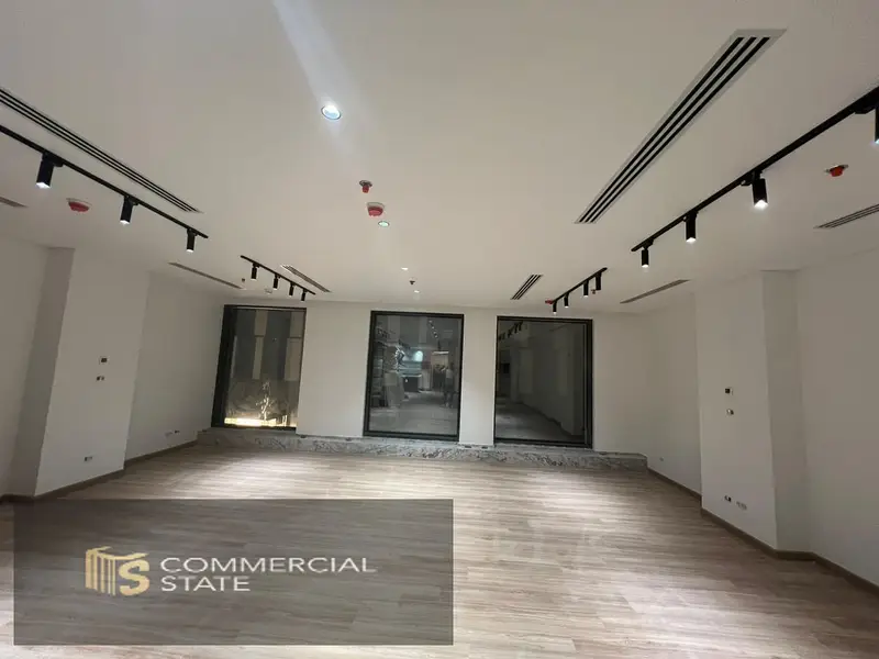 154sqm finished office for rent in Park Street - 5th Settlement