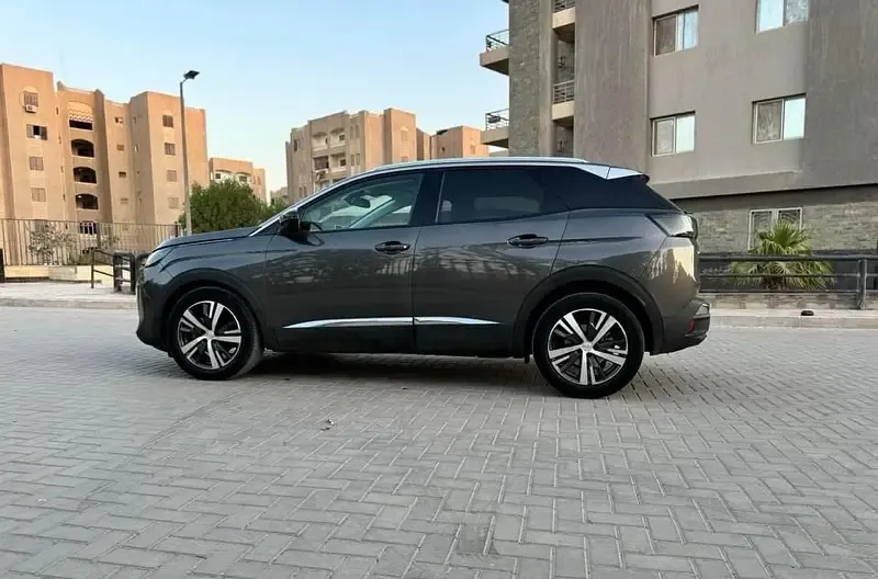 بيجو 3008 للايجار بالسائق للزفاف والحفلات