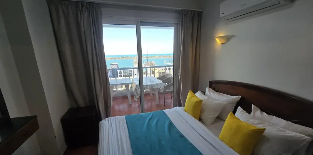 Chalet 3 Rooms on the Sea, Porto Marina 3, North Coast
