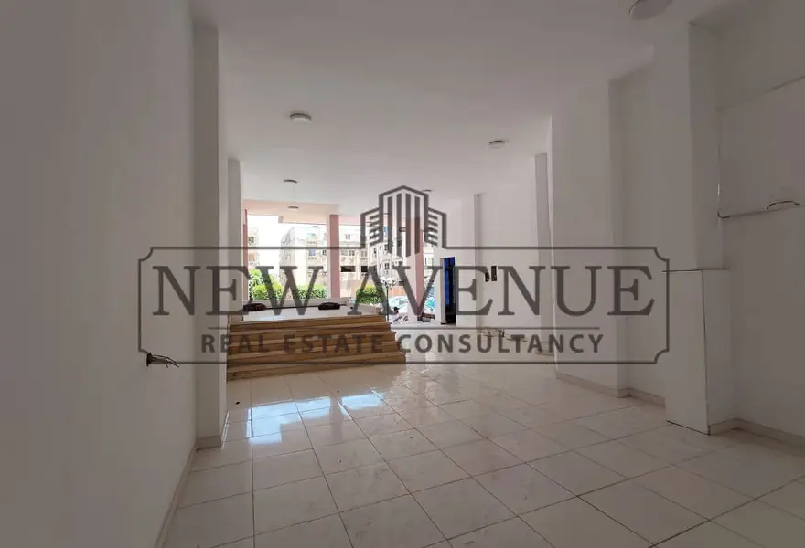 Commercial store for rent in Mokattam, fully finished, 280 sqm