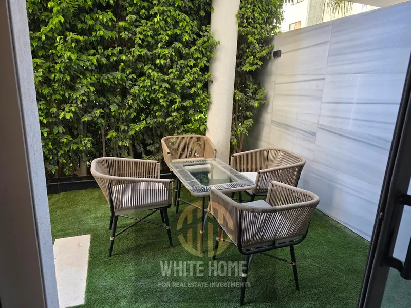 Ground floor apartment with garden in Lake View Residence Compound, 5th Settlement