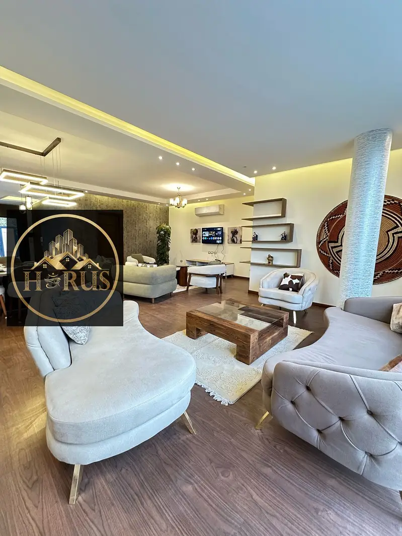 Daily hotel-style villa for rent in Royal City Compound, Sheikh Zayed