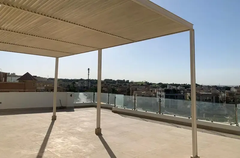 بنتهاوس فاخر للإيجار مع الروف بقطاميه هايتس