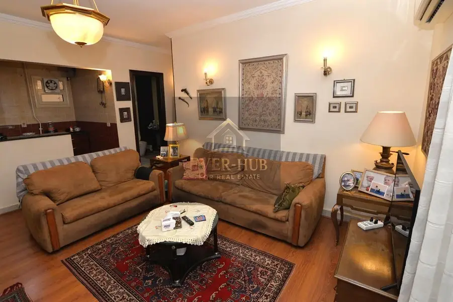 Furnished apartment for annual rent with a private garden in Sheikh Zayed