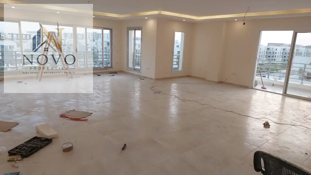 Elegant apartment for rent in Hyde Park | 240 sqm | Super Lux
