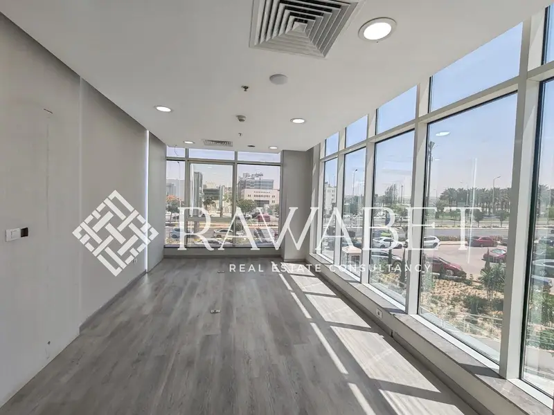 Office for rent 140sqm in Trivium Mall, Sheikh Zayed