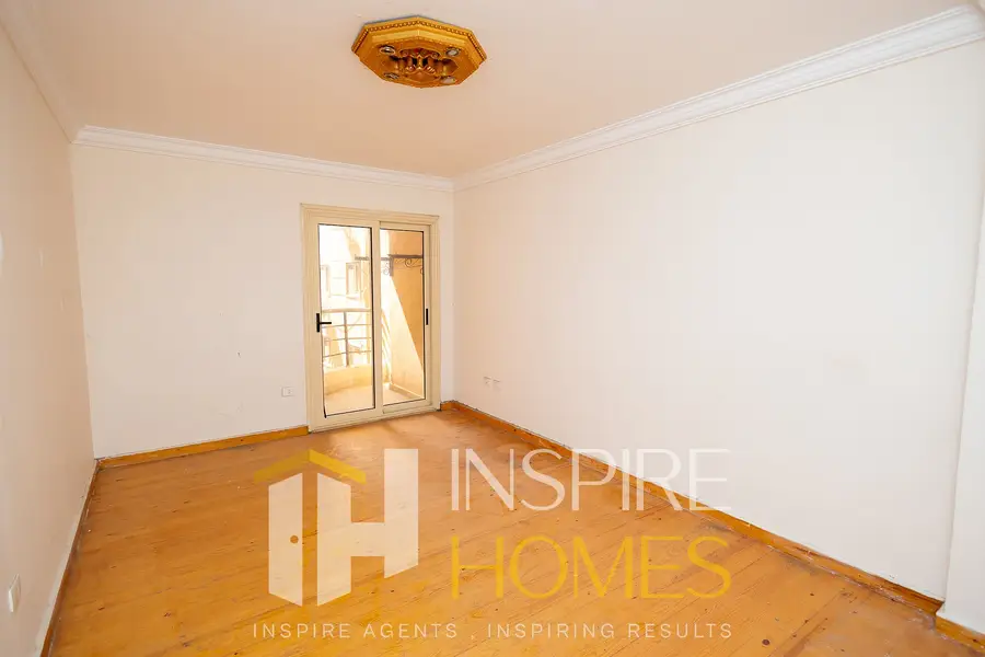 شقة للإيجار في كفر عبده، الإسكندرية - 215م