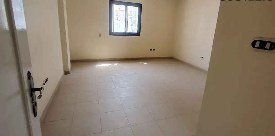 Administrative office for rent, El-Moshir St., Sidi Gaber, 120 sqm, super lux