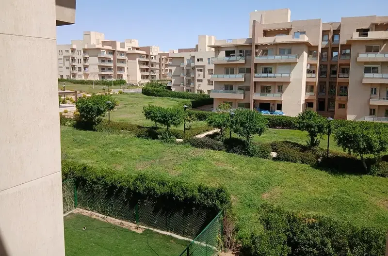 شقة للايجار في كمبوند وصال الشروق