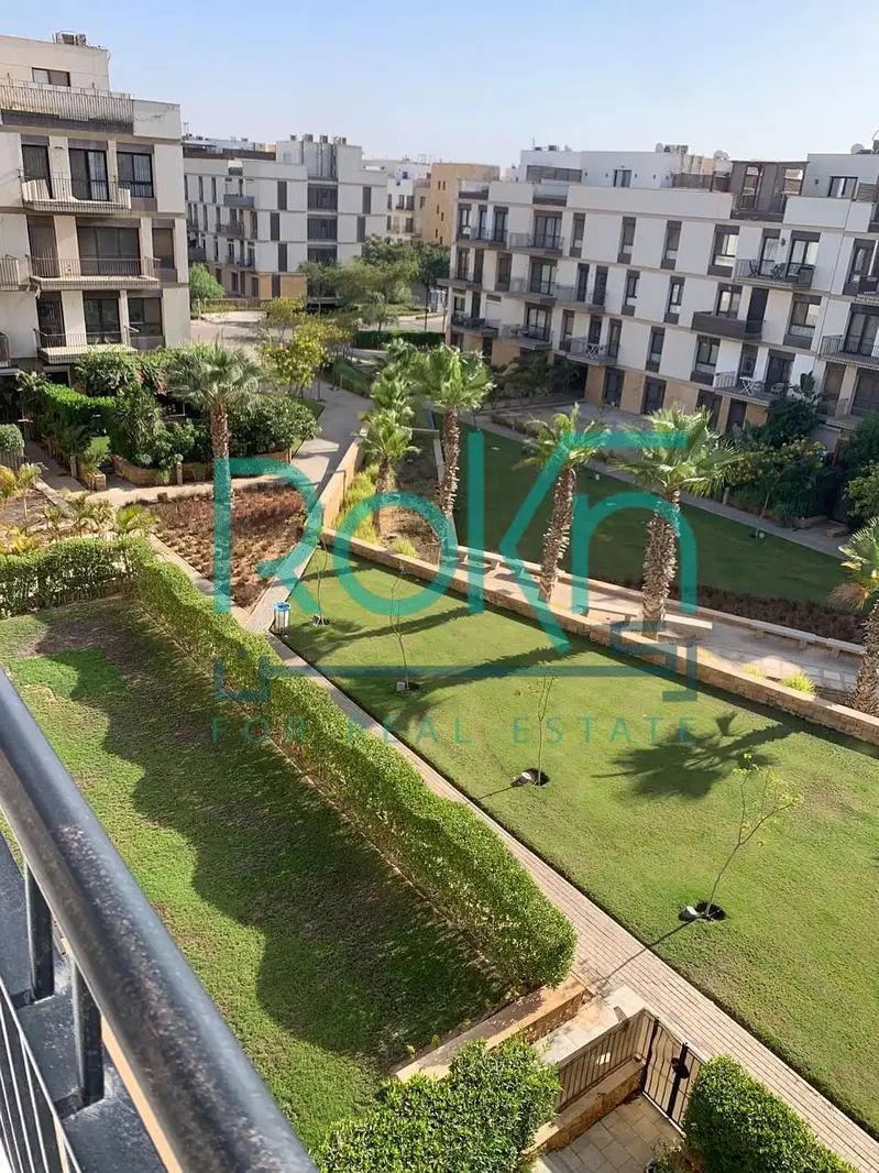Penthouse for Rent Furnished in Courtyard 3 Rooms Super Lux