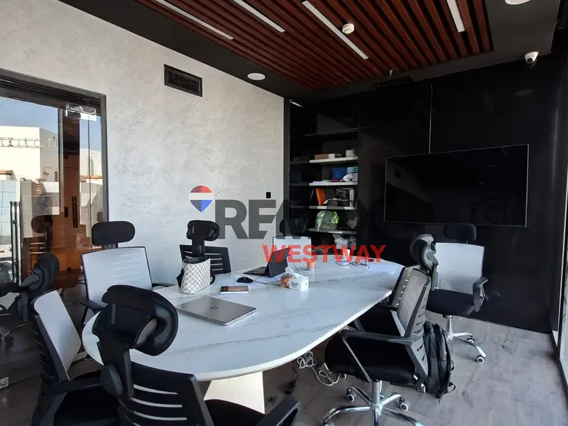 Furnished office for rent in the heart of Sheikh Zayed on the axis, Park Street Mall