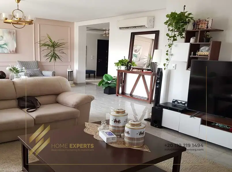 Furnished Triplex with Roof for Rent in Eastown