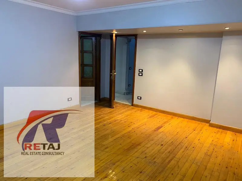 Administrative apartment 350sqm for rent in Nasr City Mall
