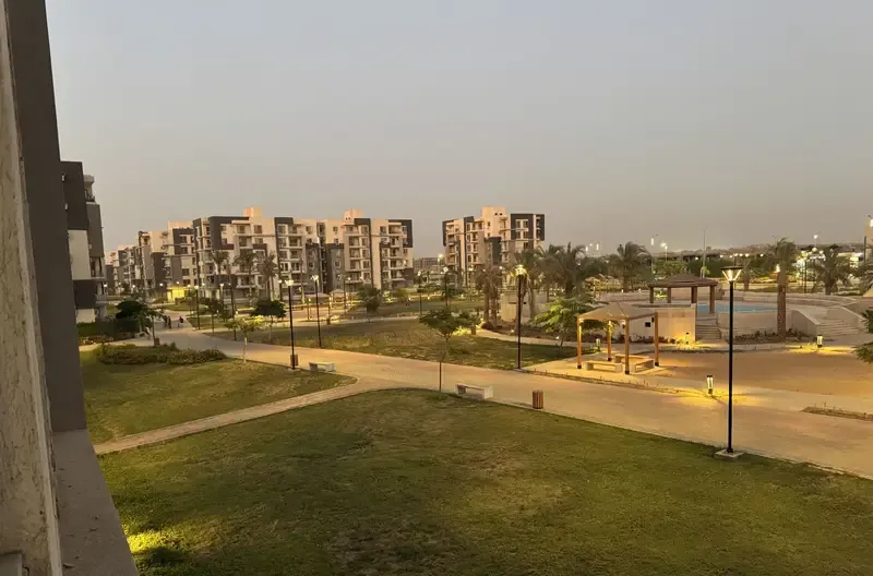 Empty apartment for rent with a garden view