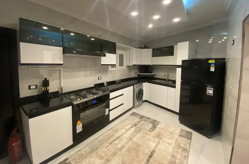 Hotel apartment for rent on Nile Street, 18th floor