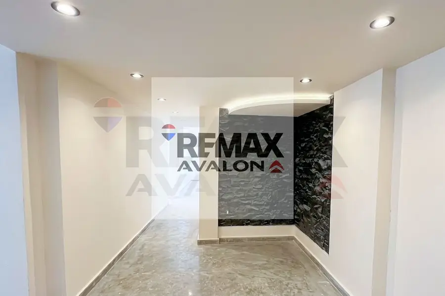 Administrative office for rent 175 sqm in Kafr Abdo