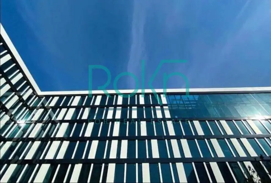 Office for rent 400 sqm, finished, plaza view, special price in Park Street