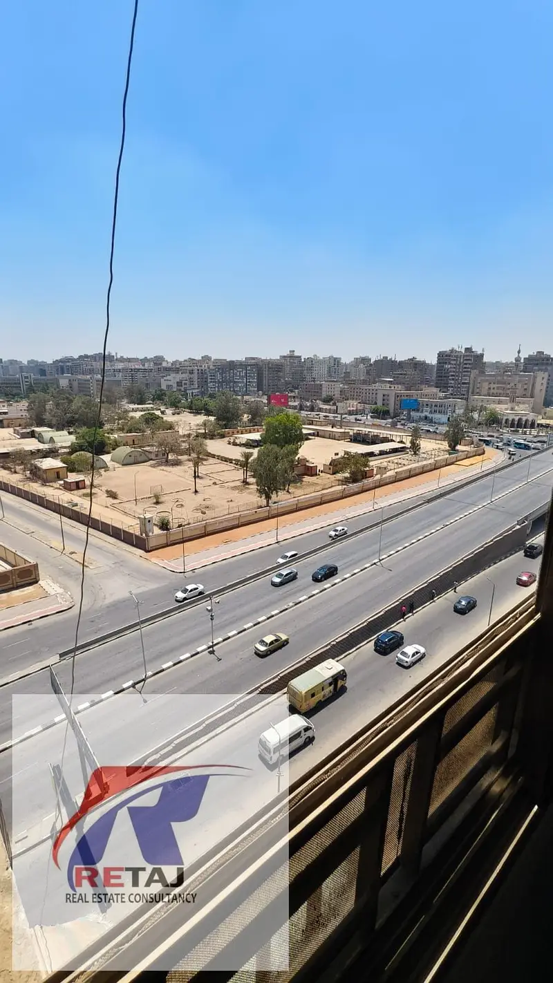 مكتب للايجار بالطيران الرئيسي