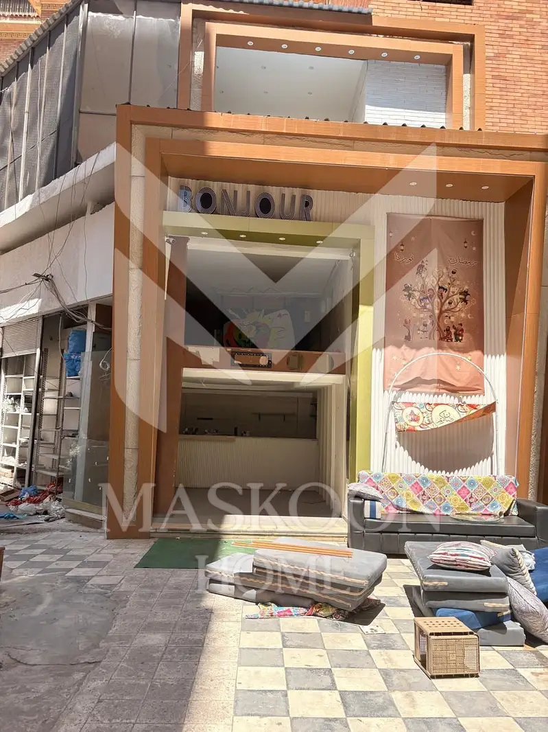 Commercial store, 3 floors, for rent in Raml Station, 90 sqm