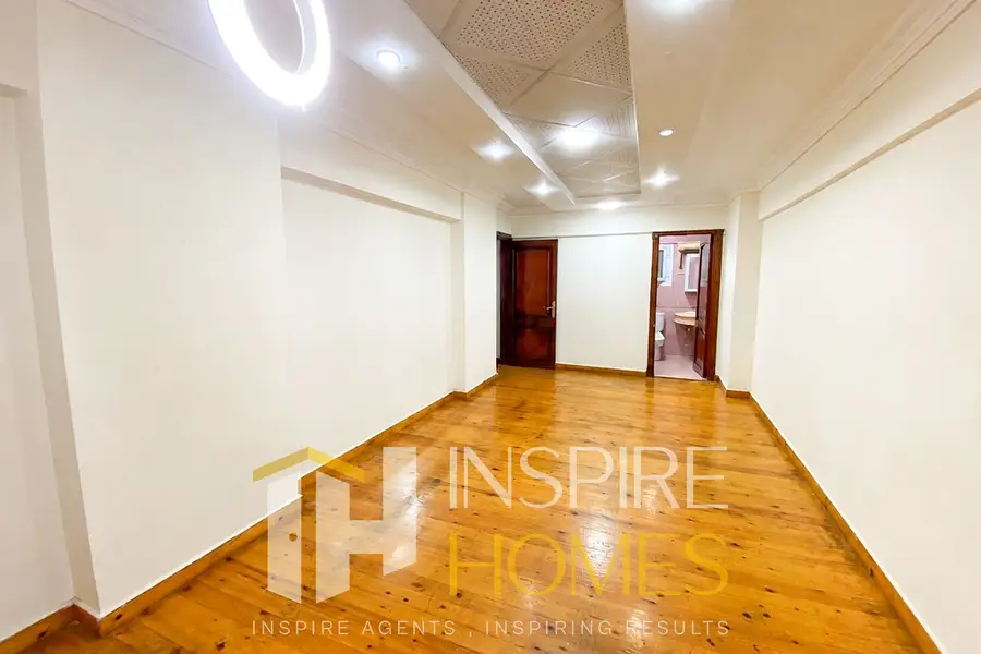 Apartment for rent in Laurent, 250 sqm, steps from Al-Eqbal Street