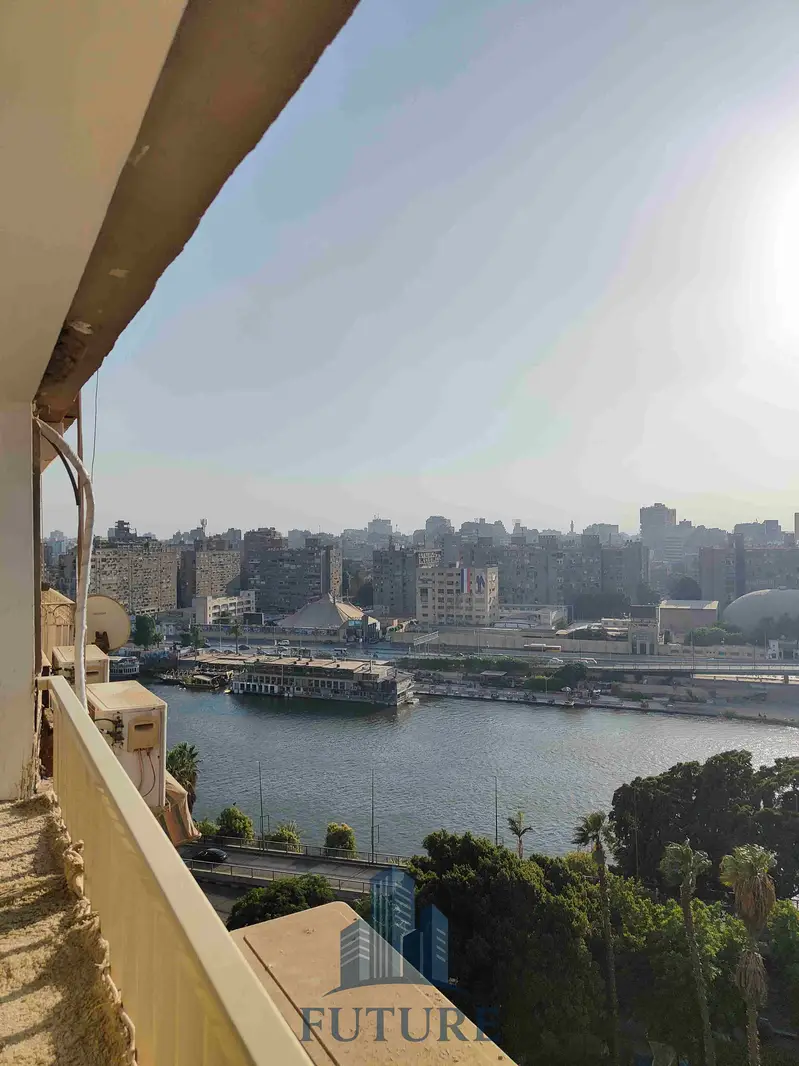 شقة مفروشة للايجار بالزمالك على النيل مباشر