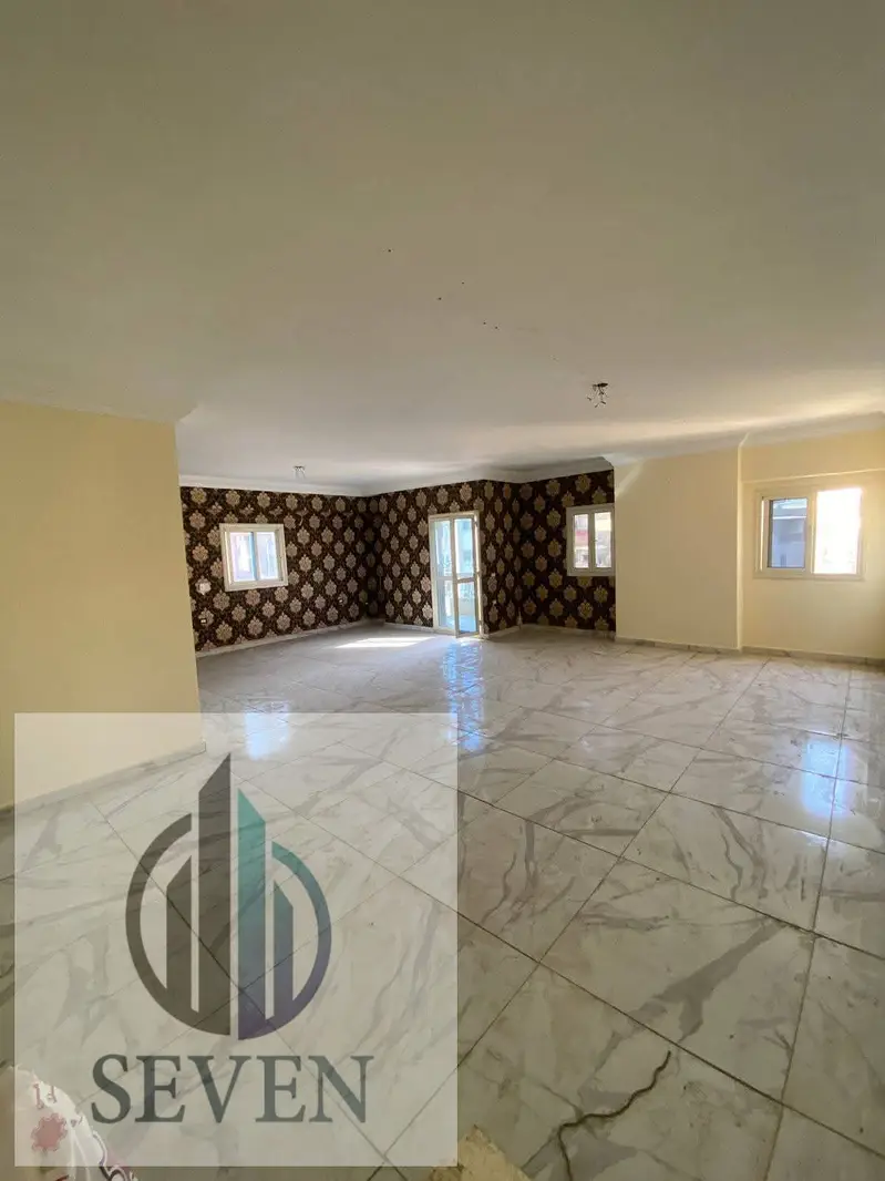 مكتب للايجار 300م مرخص الترا مودرن بزهراء المعادي