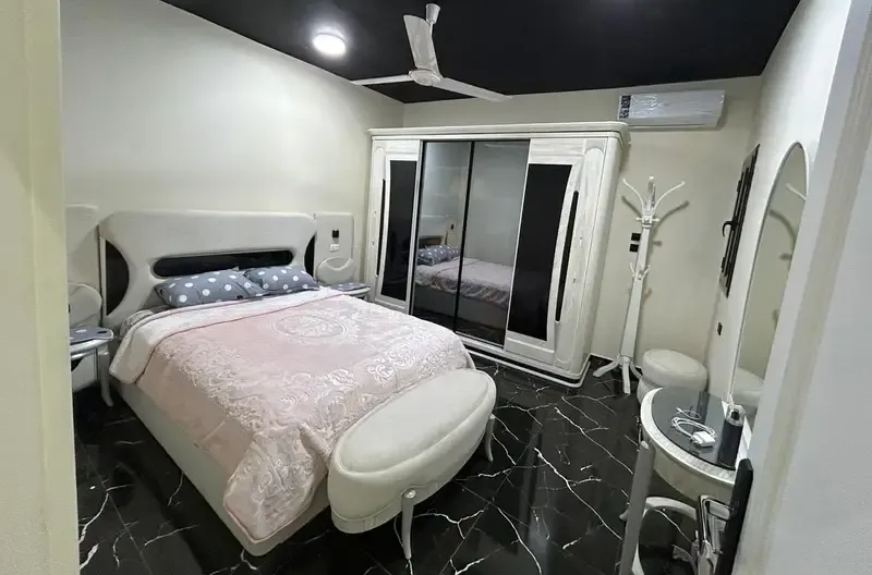 Furnished apartment for short-term rent on El Segn Street