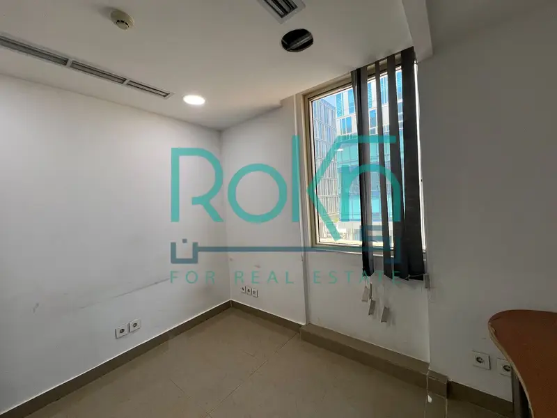 Clinic for rent in Twin Towers with Plaza view