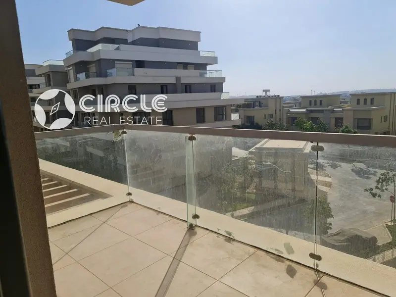 Modern 160sqm apartment with full finishing, kitchen, and ACs for rent in Villette Compound, New Cairo