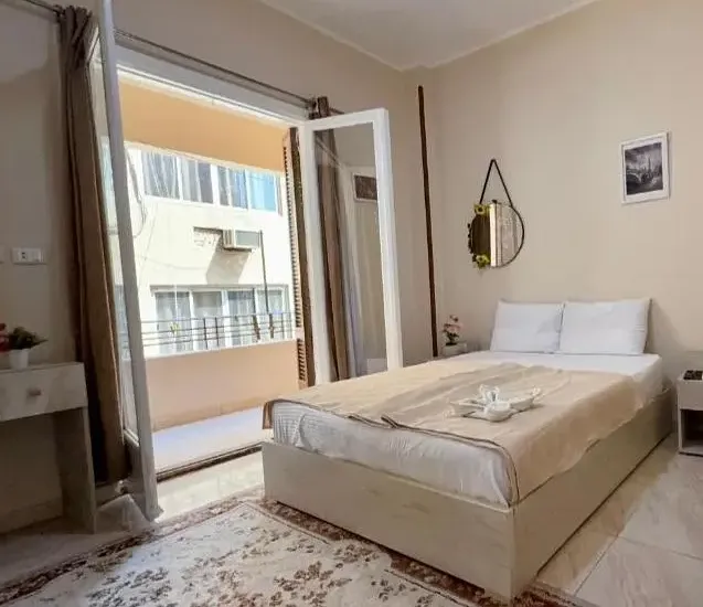 Furnished, air-conditioned apartment with 3 rooms between Mostafa El-Nahas and Al Ahly Club