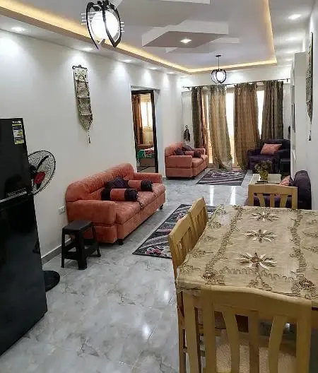 شاليه للايجار على البحر مباشرة بالعجمي