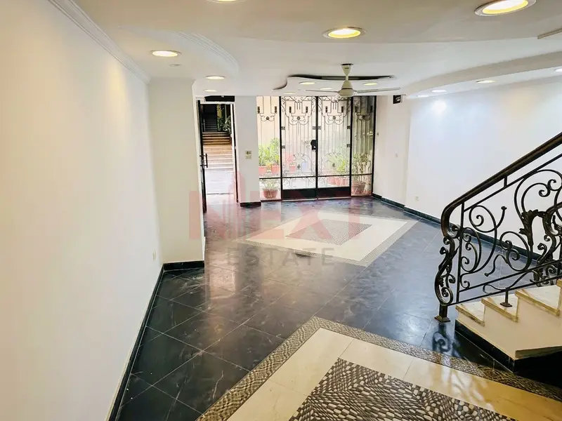Duplex shop for rent 115 sqm in Zizinia