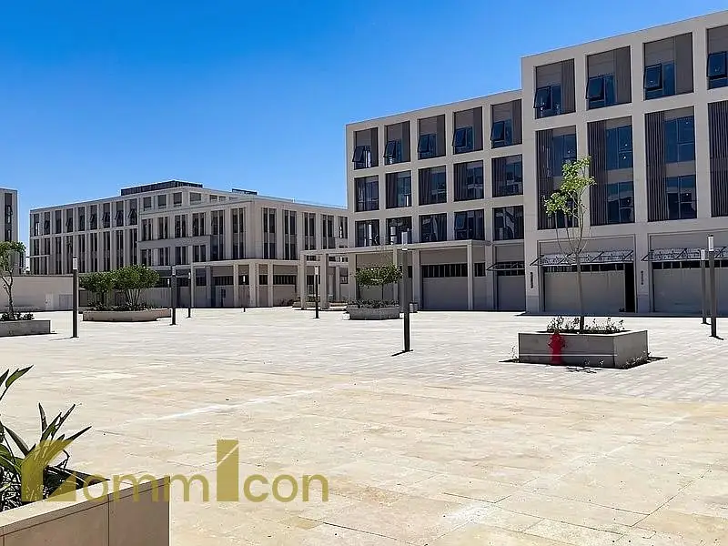 مكتب للايجار بالتجمع الخامس على التسعين الجنوبي في كمبوند ميفيدا