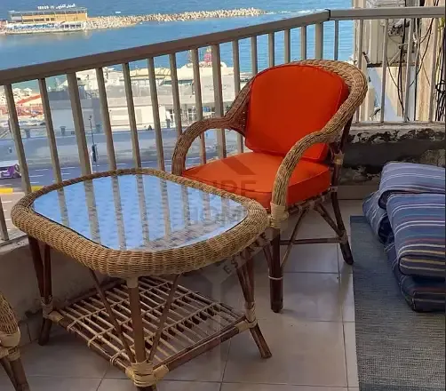 Furnished apartment 150sqm directly on the sea in Sidi Gaber