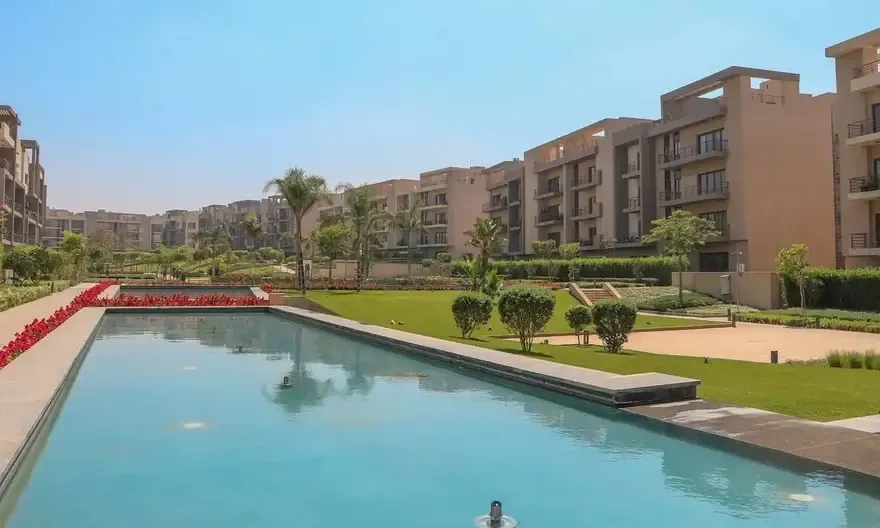Ground floor apartment with private garden and ACs for rent in Al Marasem - Fifth Square