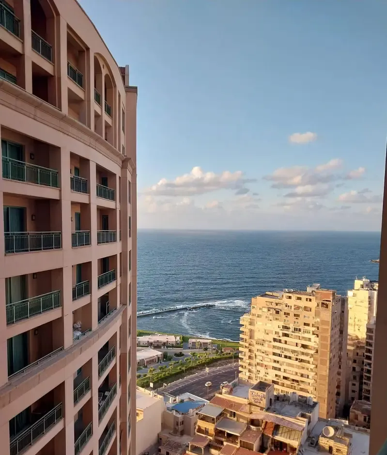 شقة فاخرة 200م ترى البحر فيو مفتوح فيو مفتوح