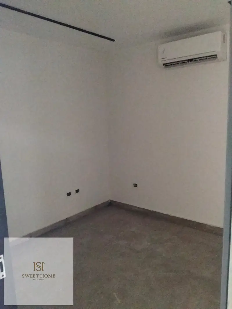 Office for rent in a finished mall in Narjes Villas, Fifth Settlement