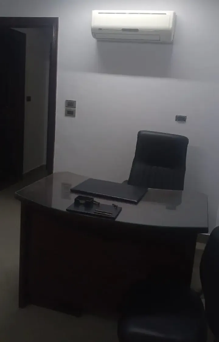 Furnished, air-conditioned room in a clinic in Manial