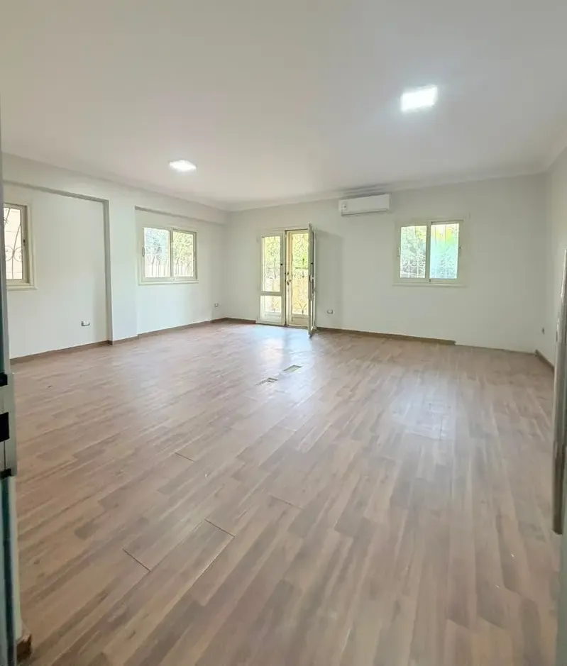 Duplex for rent in El Banafseg Villas, First Settlement, 500sqm