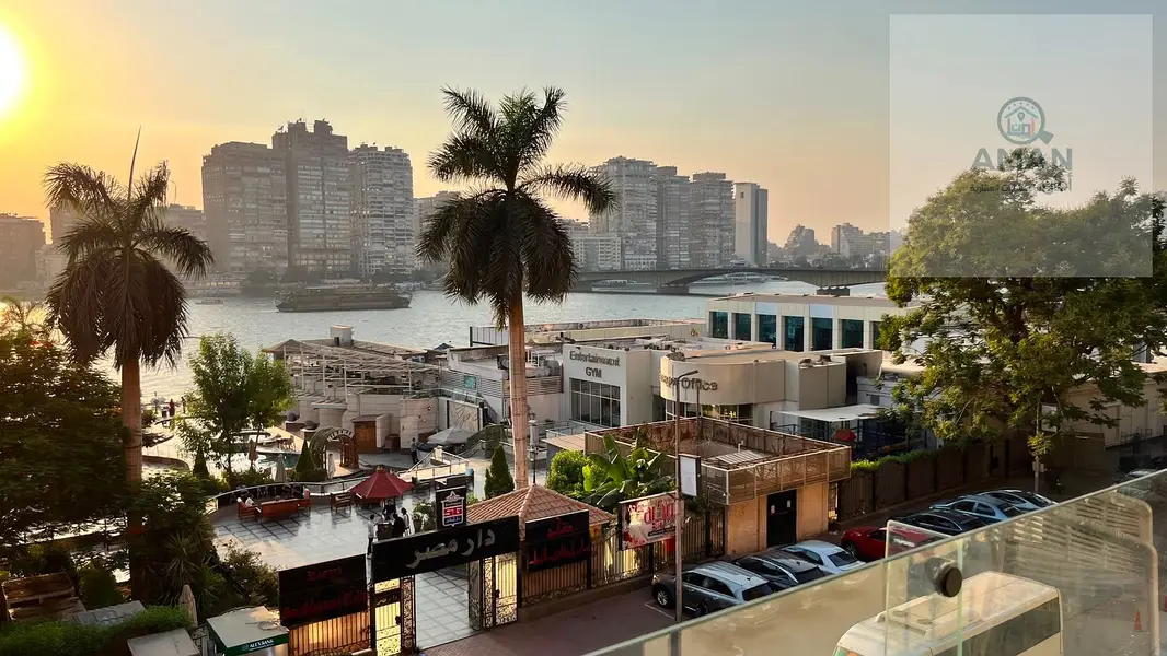 Fully furnished hotel apartment directly on the Nile in Manial