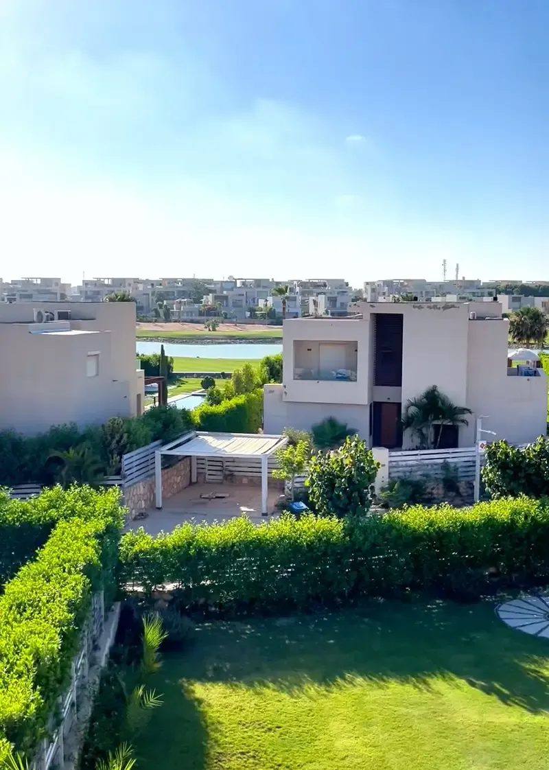شاليه مفروش للإيجار في هاسيندا باي بالساحل الشمالي