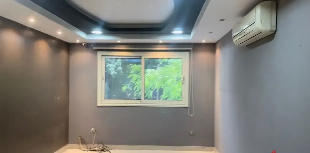 Furnished, air-conditioned office, 235 sqm net area, in elegant Manyal