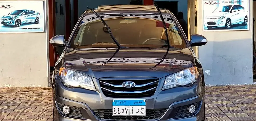 Hyundai Elantra HD 2023 for rent