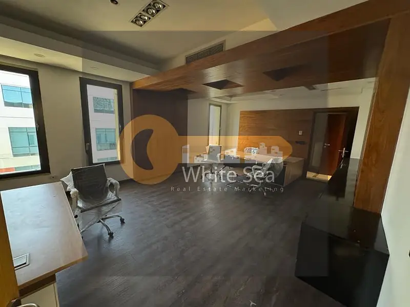 Licensed administrative headquarters for rent in Laurent with a private entrance