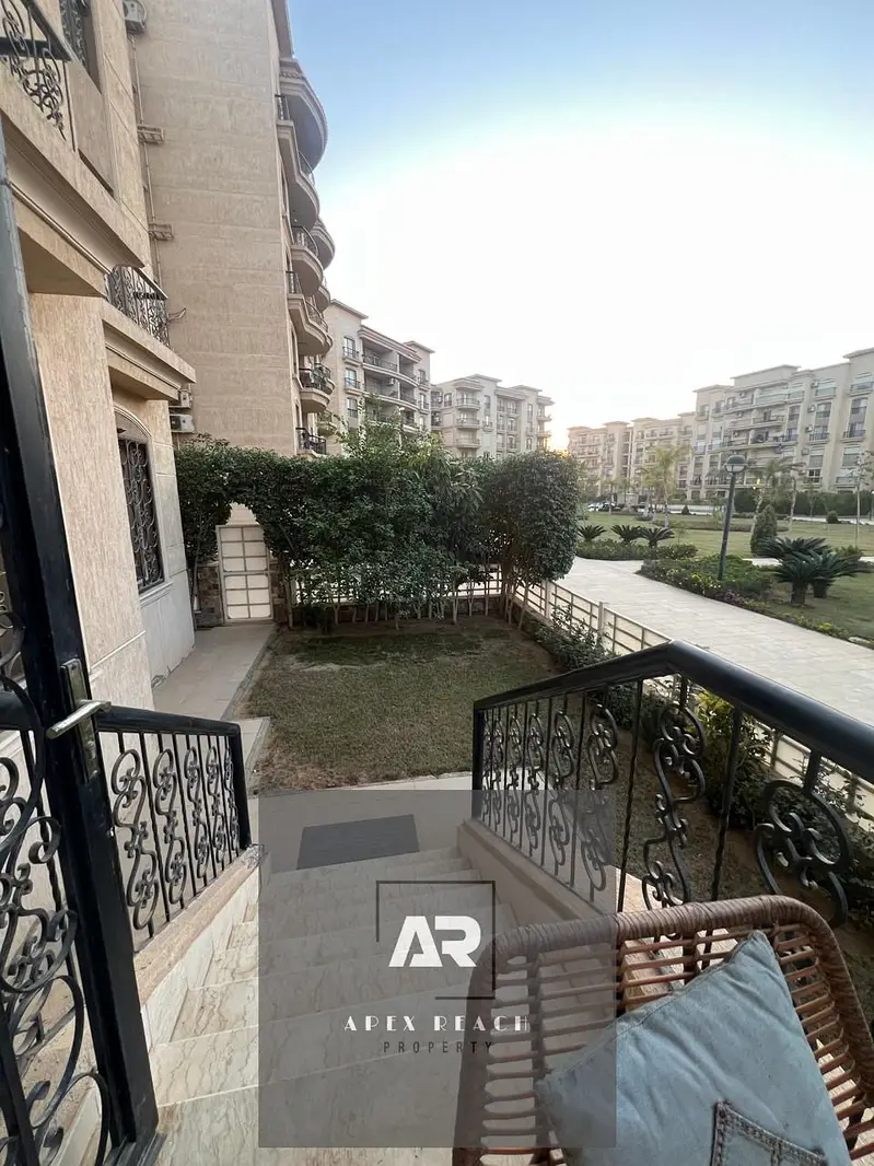 Furnished ground floor apartment with garden for rent in Rehab Phase 7