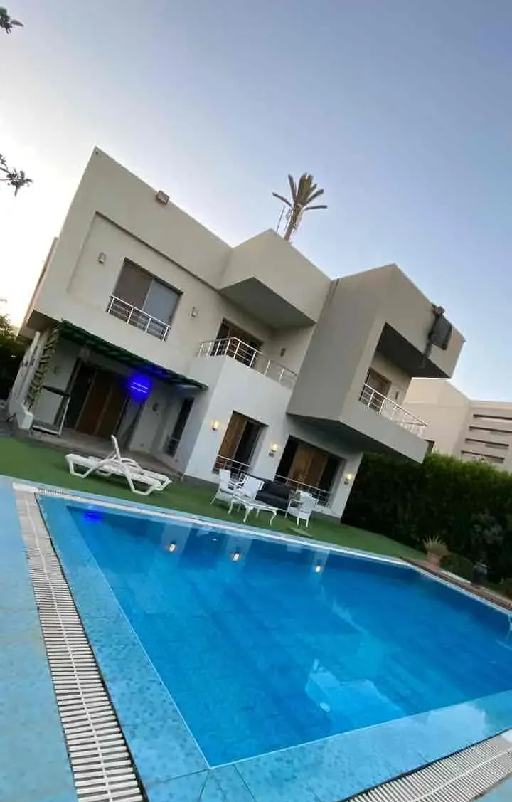 Furnished Villa for Daily Rent in Sheikh Zayed, Beverly Hills